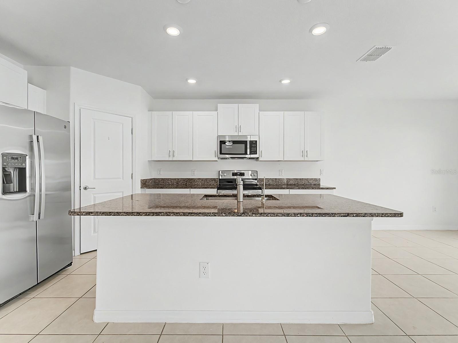 ABBOTT SQUARE PH 1B - Residential