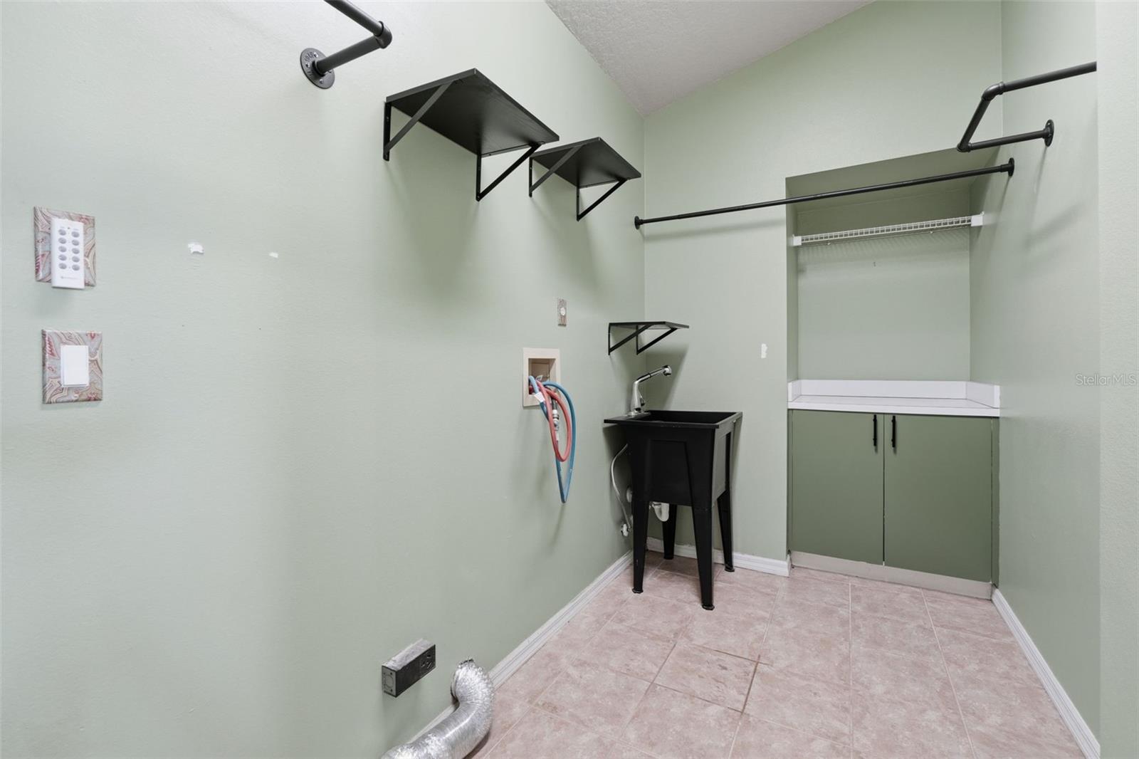 DEBARY PLANTATION UNIT 10 - Residential