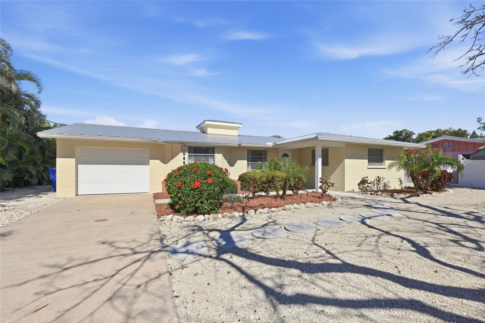 LUANA ISLES - Residential