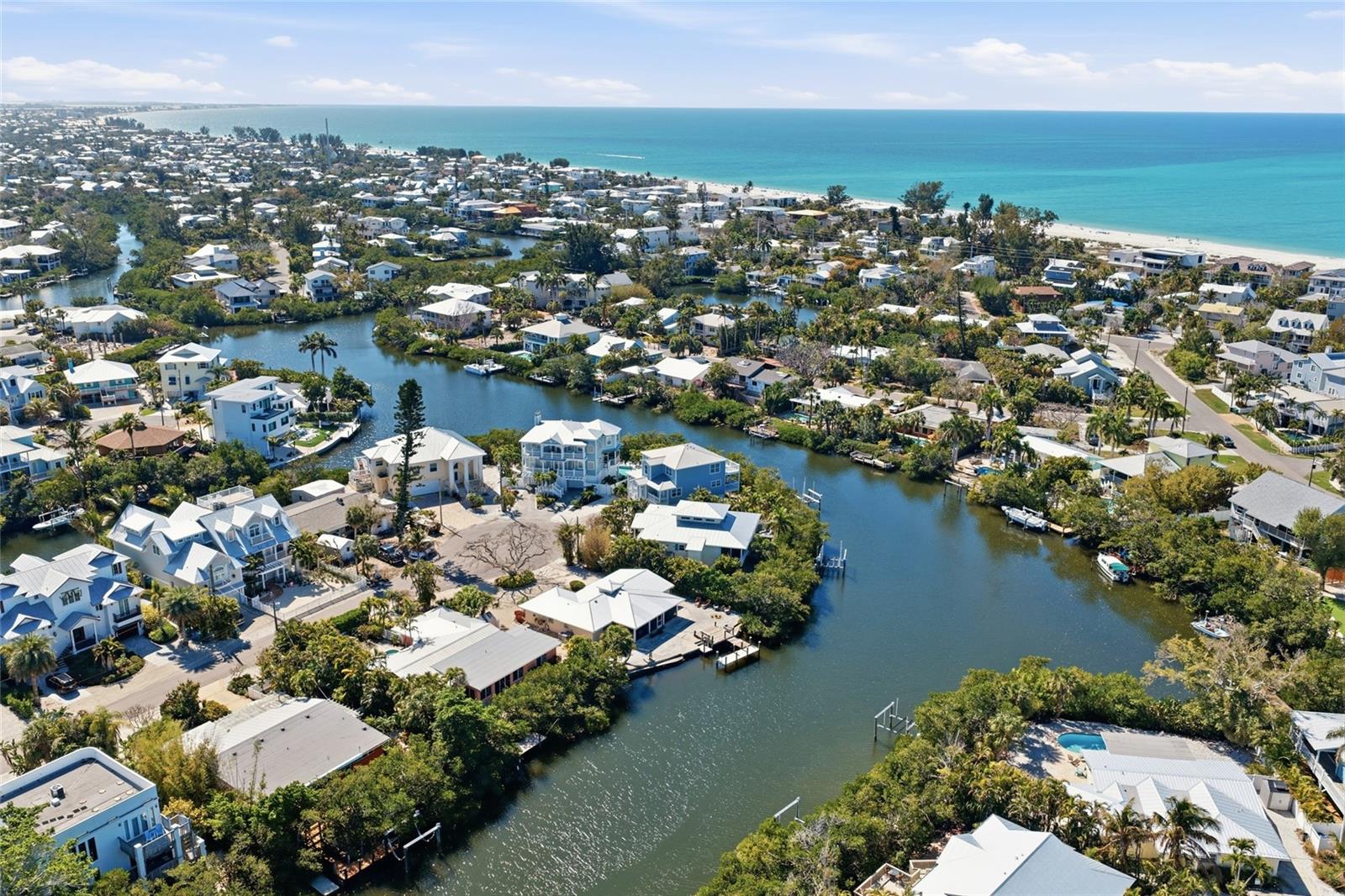 LUANA ISLES - Residential