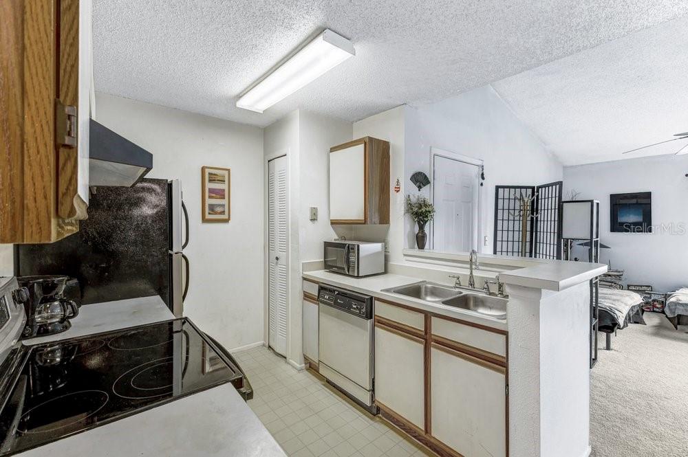 CASCADE AT KISSIMMEE CONDO - Residential