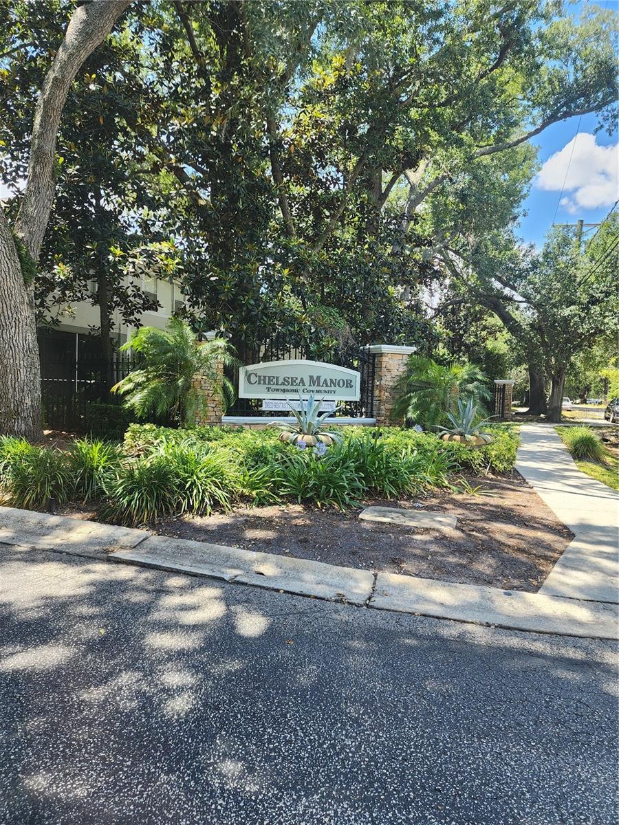 CHELSEA MANOR - Residential