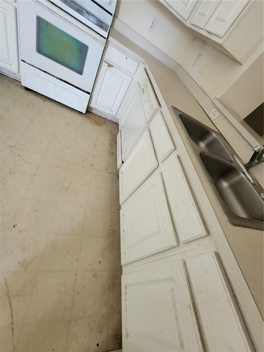 CHELSEA MANOR - Residential