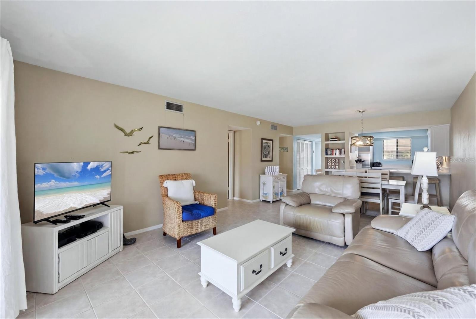 RUNAWAY BAY - Residential