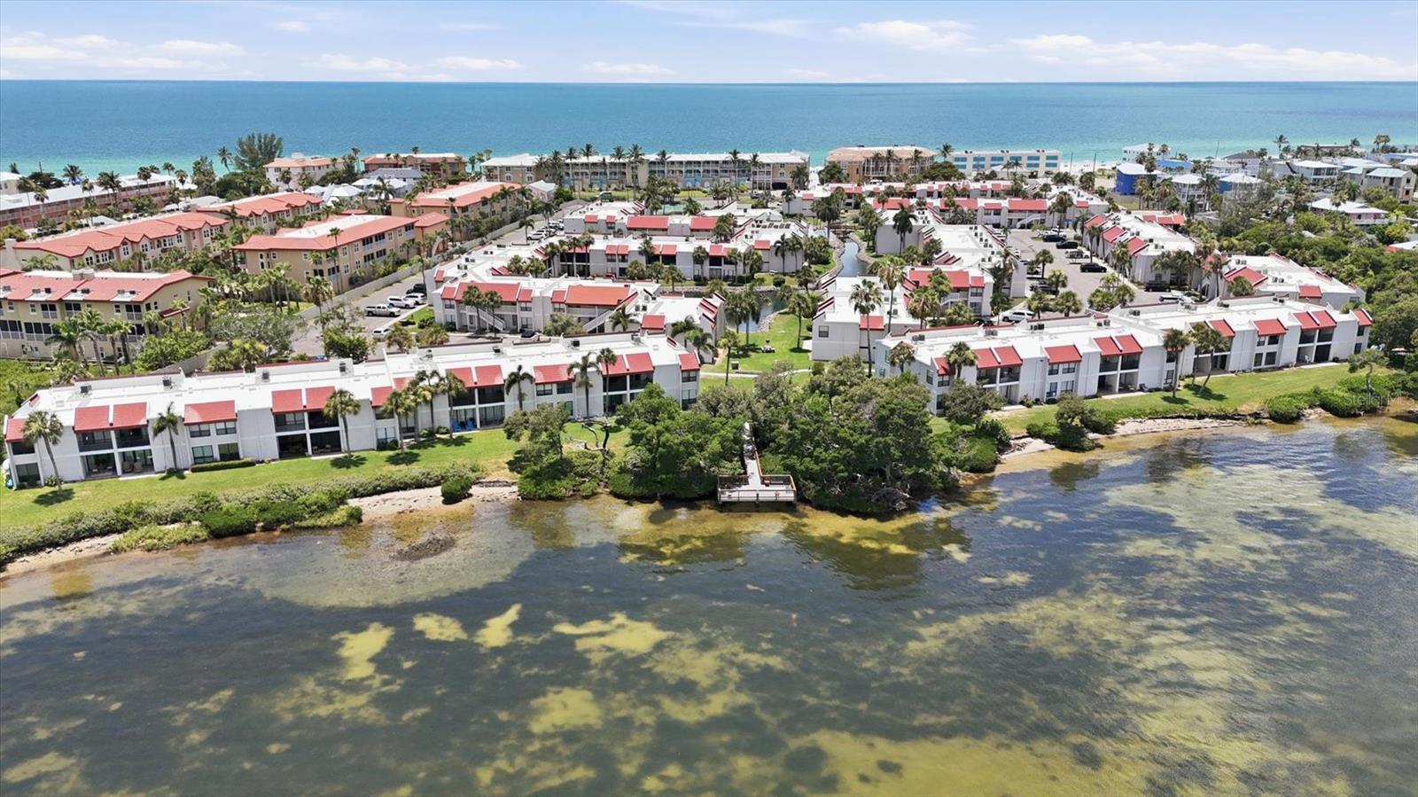 RUNAWAY BAY - Residential