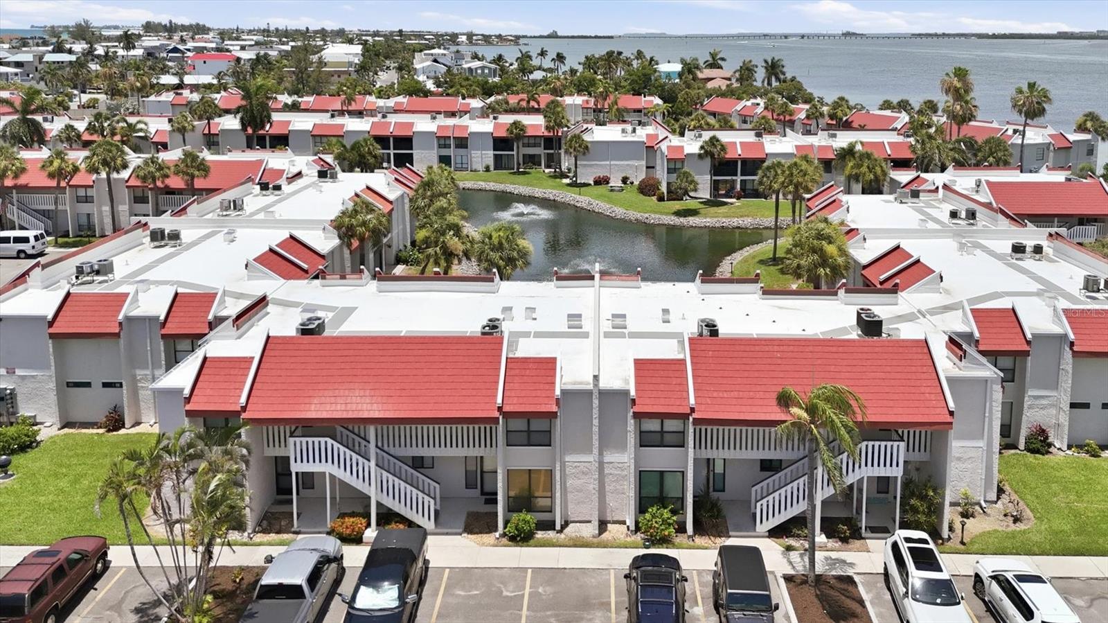 RUNAWAY BAY - Residential