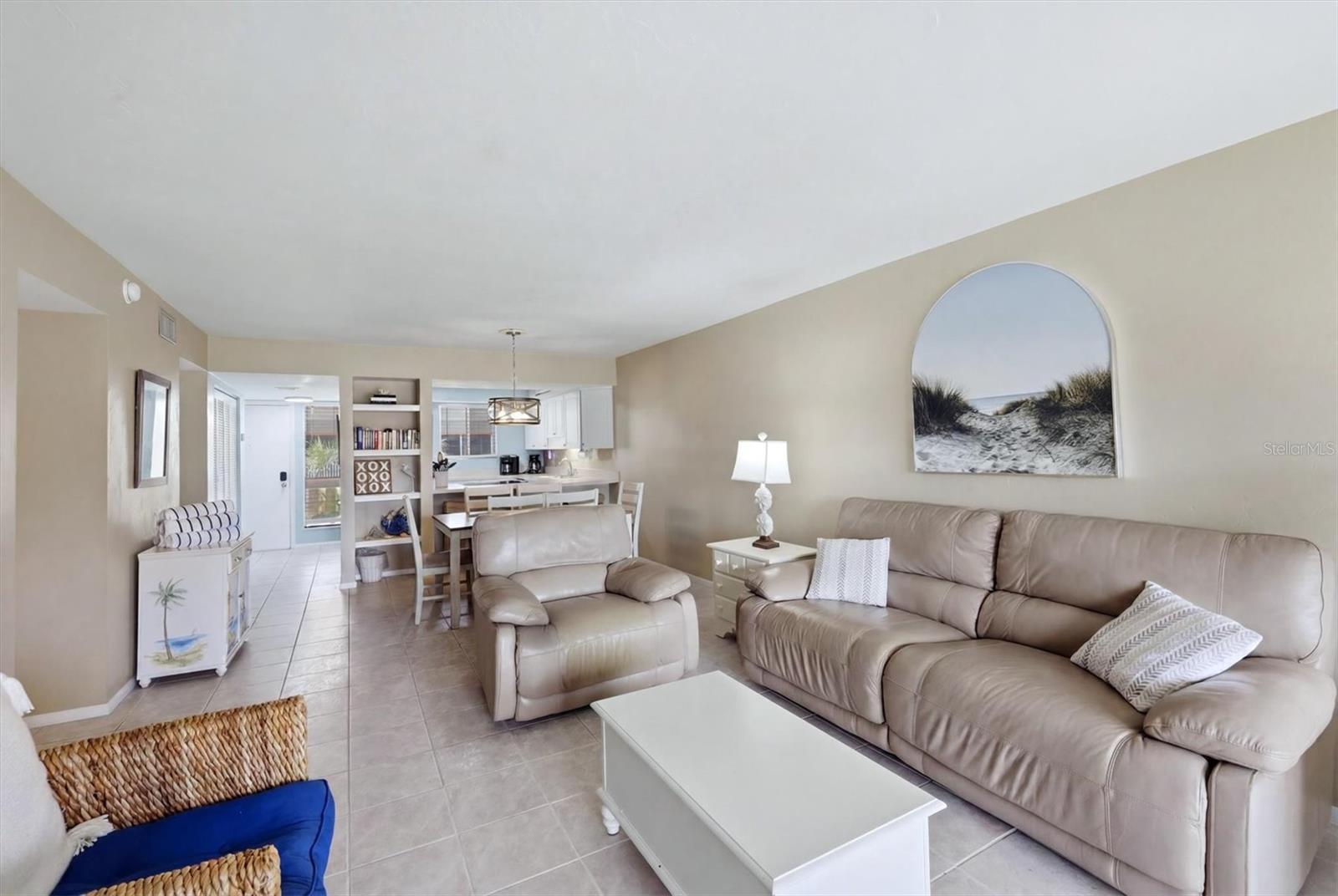RUNAWAY BAY - Residential