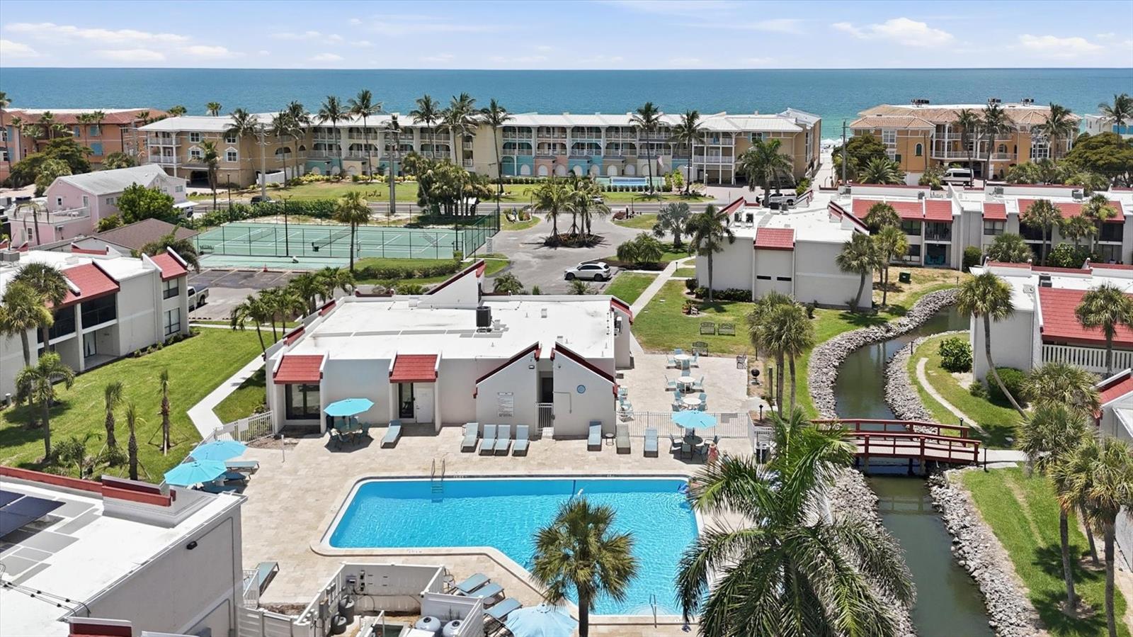 RUNAWAY BAY - Residential