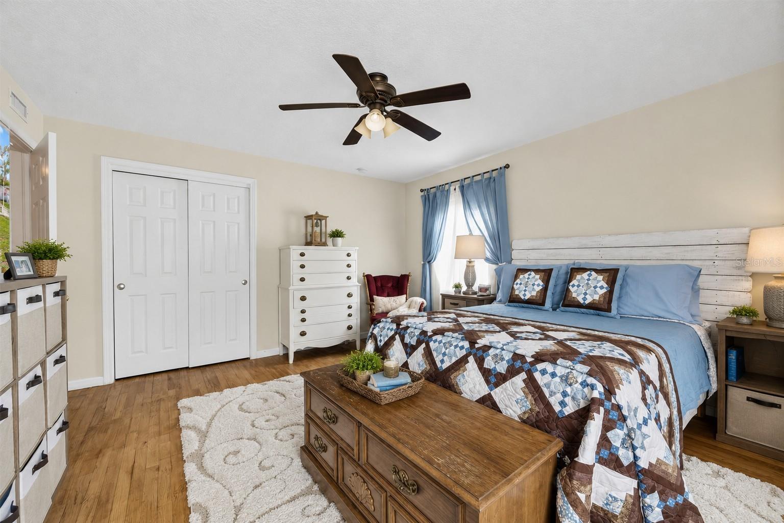 KILLARNEY SHORES - Residential
