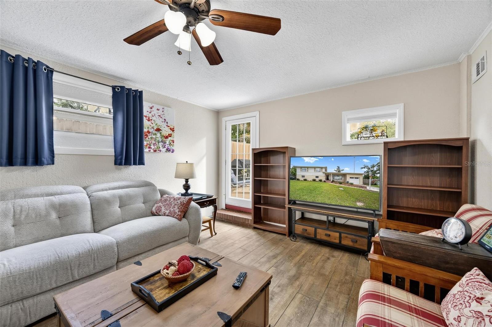KILLARNEY SHORES - Residential