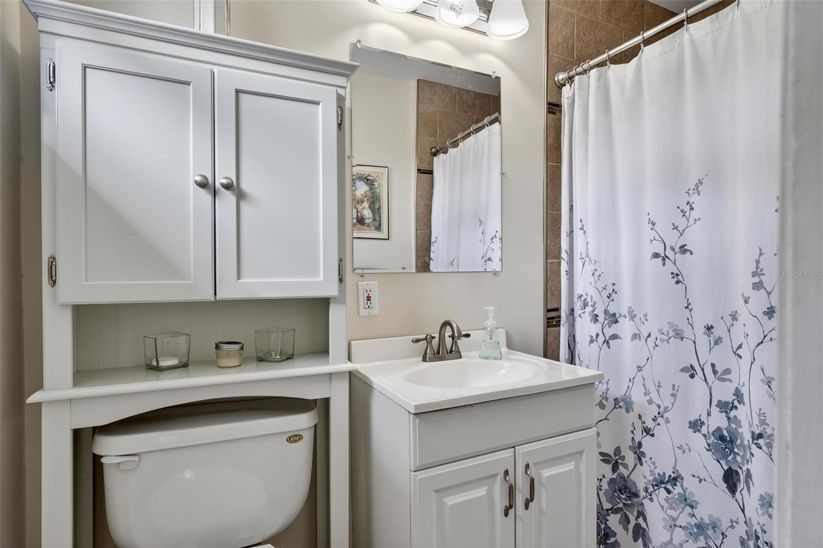 KILLARNEY SHORES - Residential