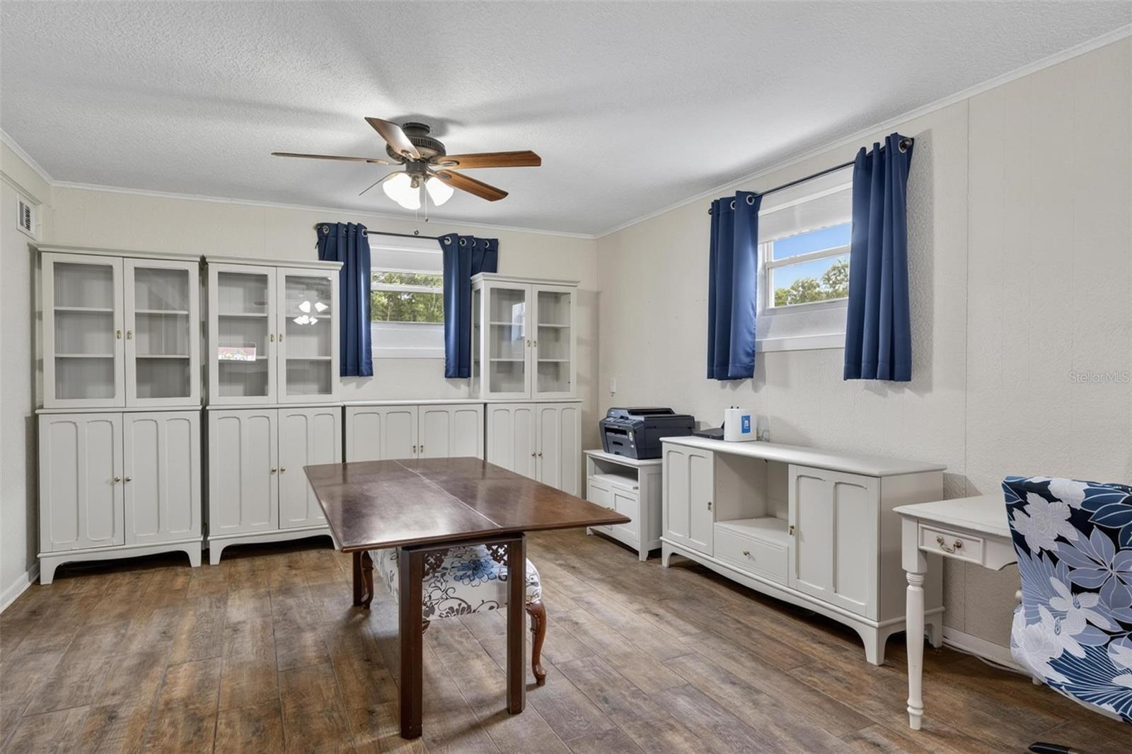 KILLARNEY SHORES - Residential