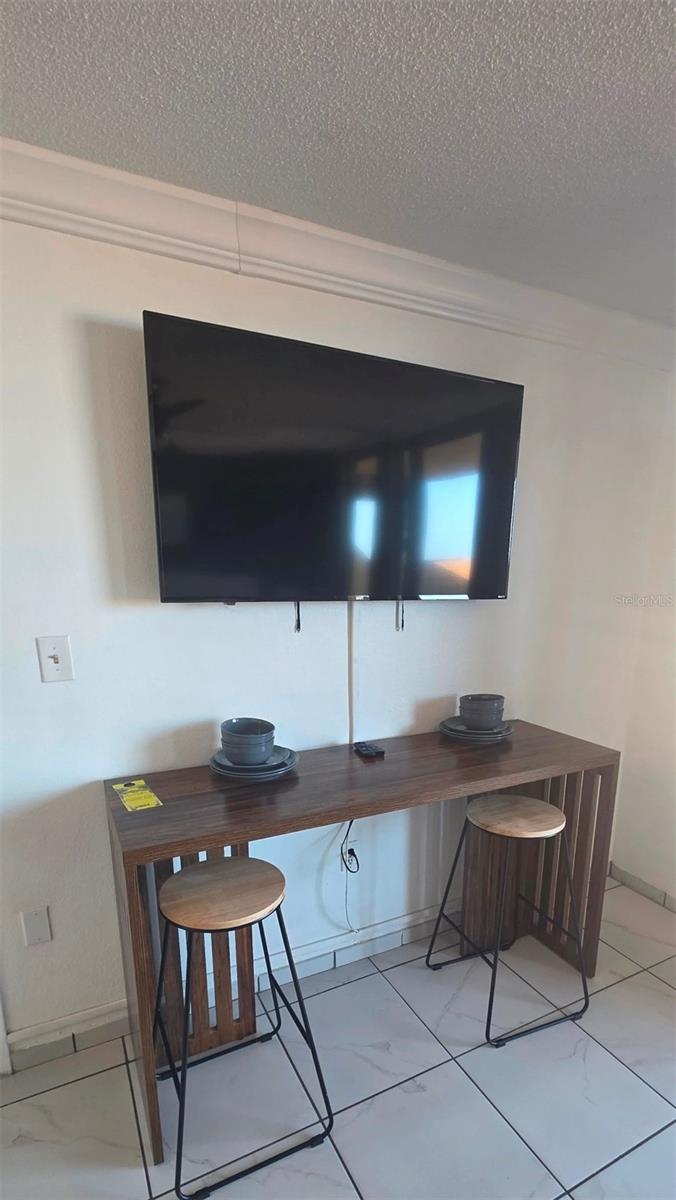 HAWALLAN INN BEACH RESIDENCE - Residential