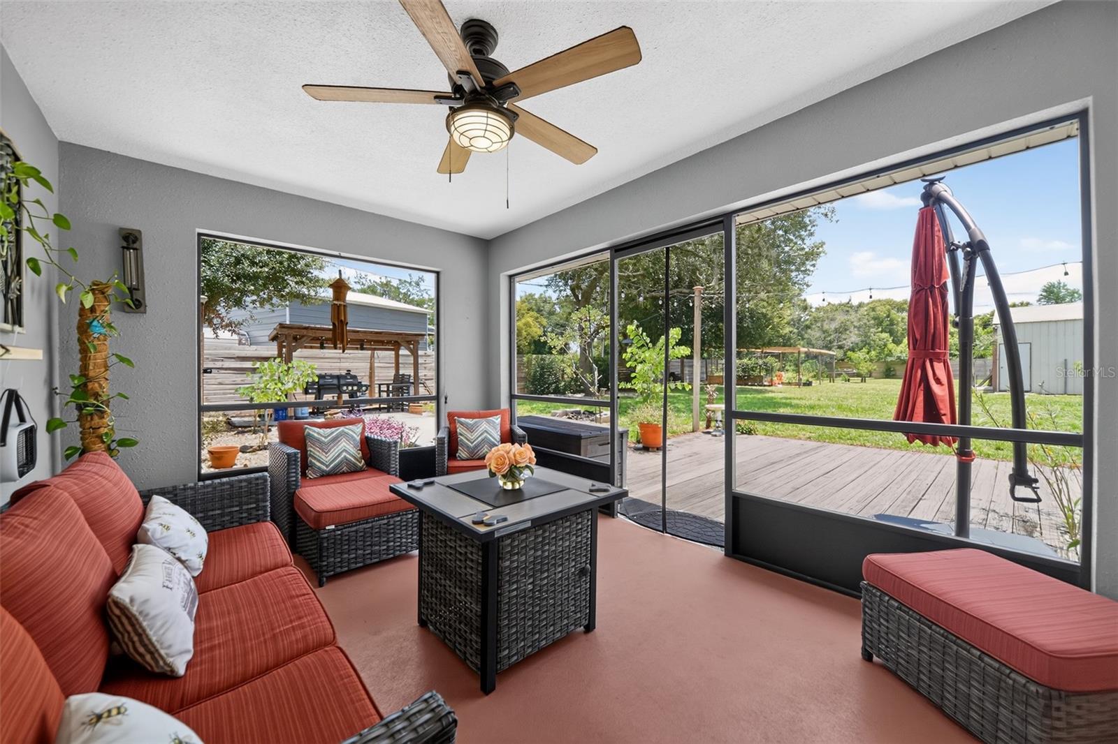DELTONA LAKE UN 11 - Residential