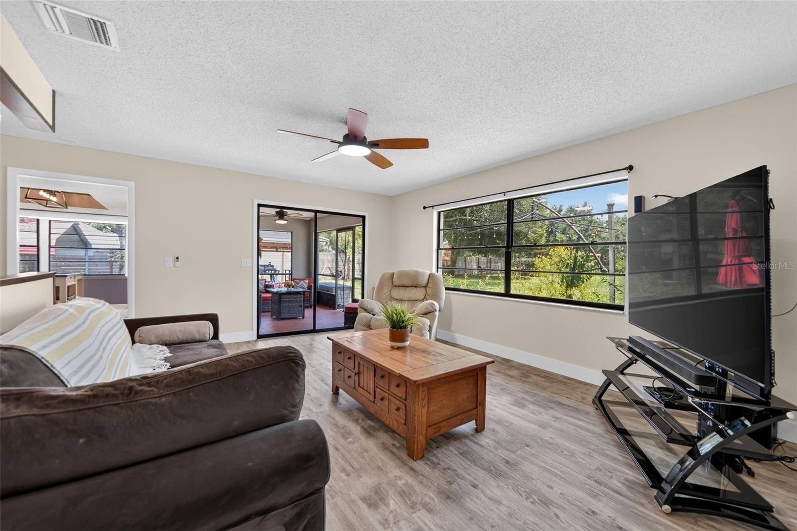 DELTONA LAKE UN 11 - Residential