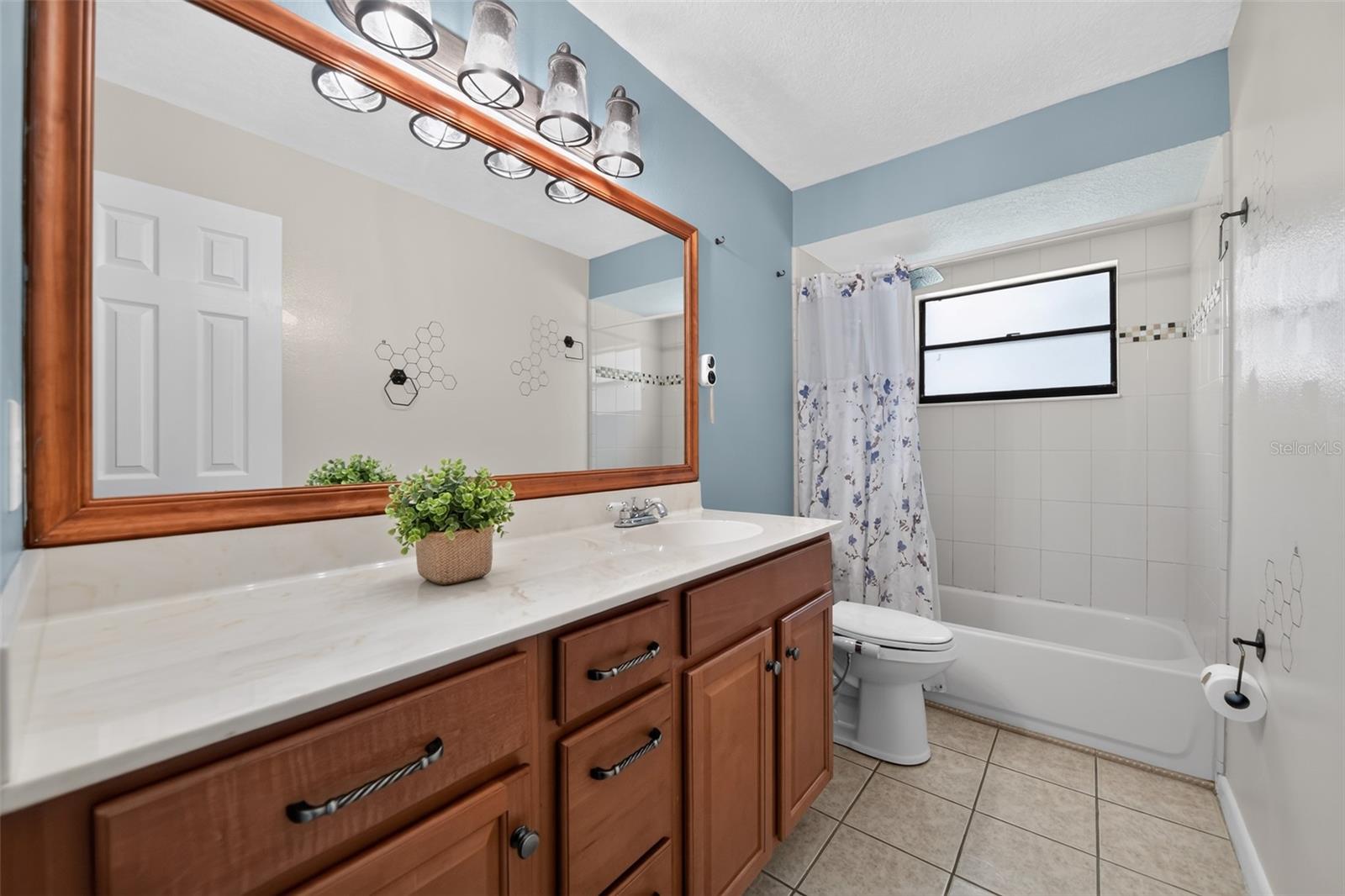 DELTONA LAKE UN 11 - Residential