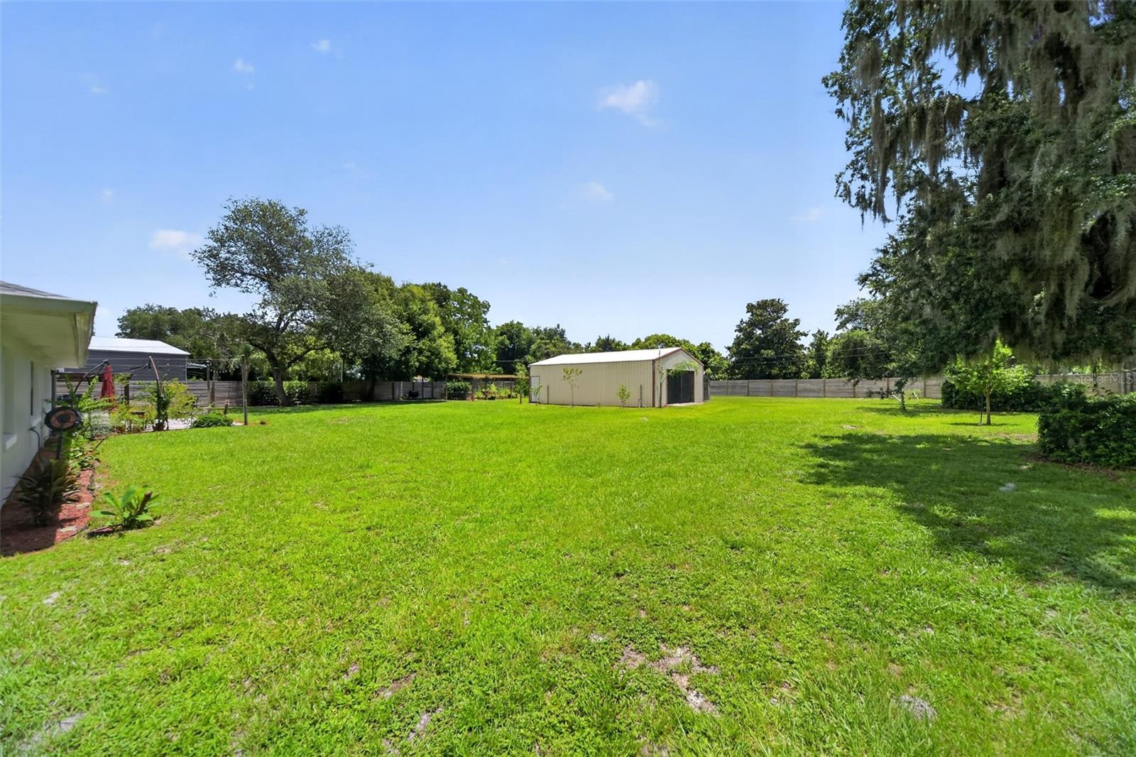 DELTONA LAKE UN 11 - Residential