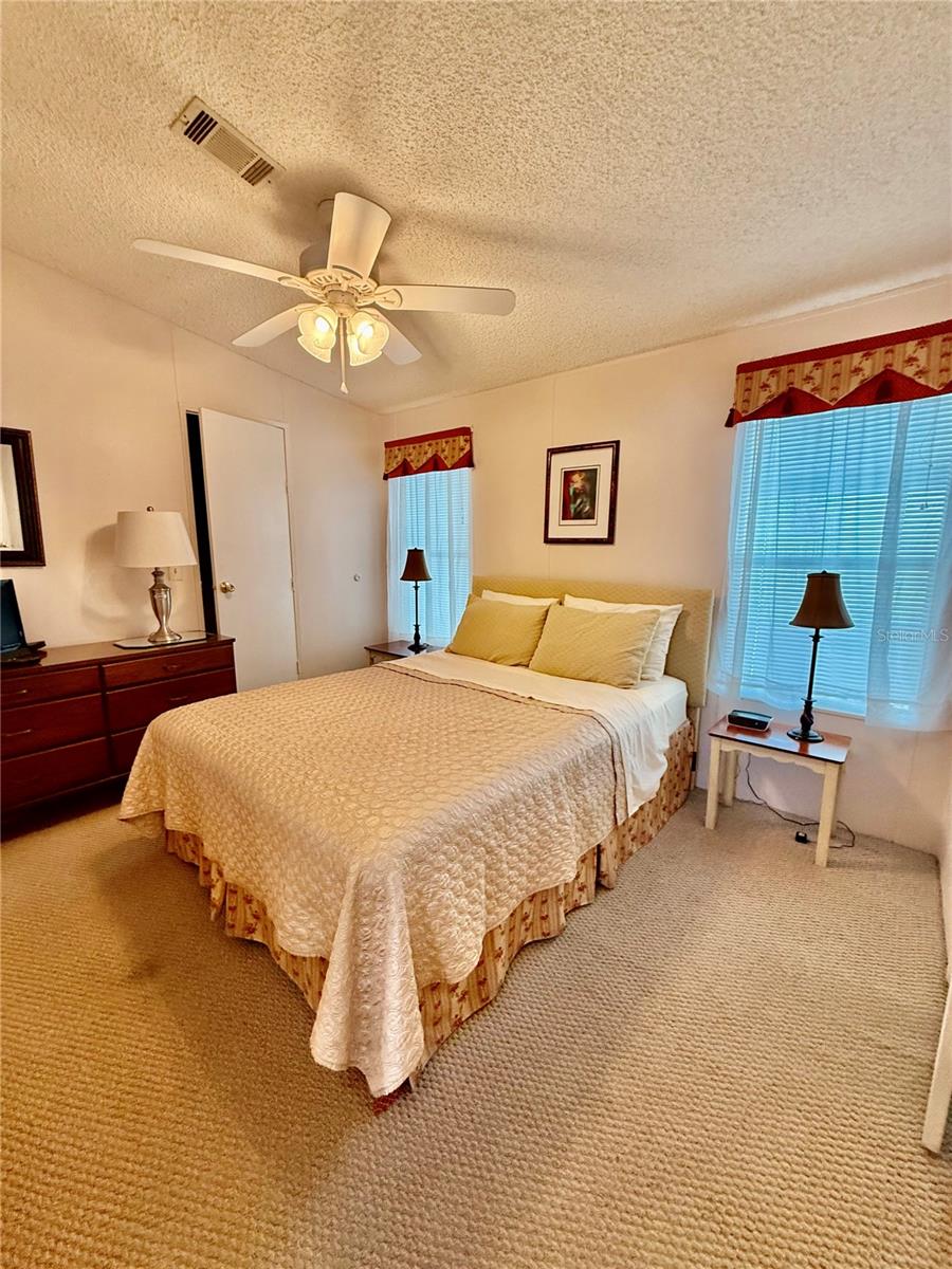 COUNTRY CLUB ESTATES - Residential