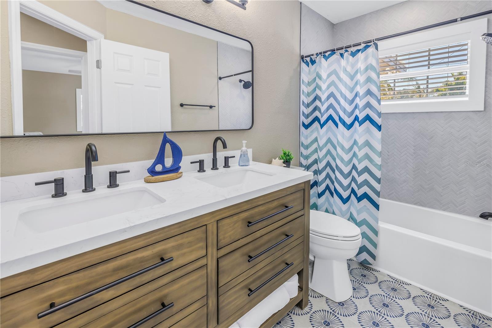 GULF SHORES 5TH ADD - Residential