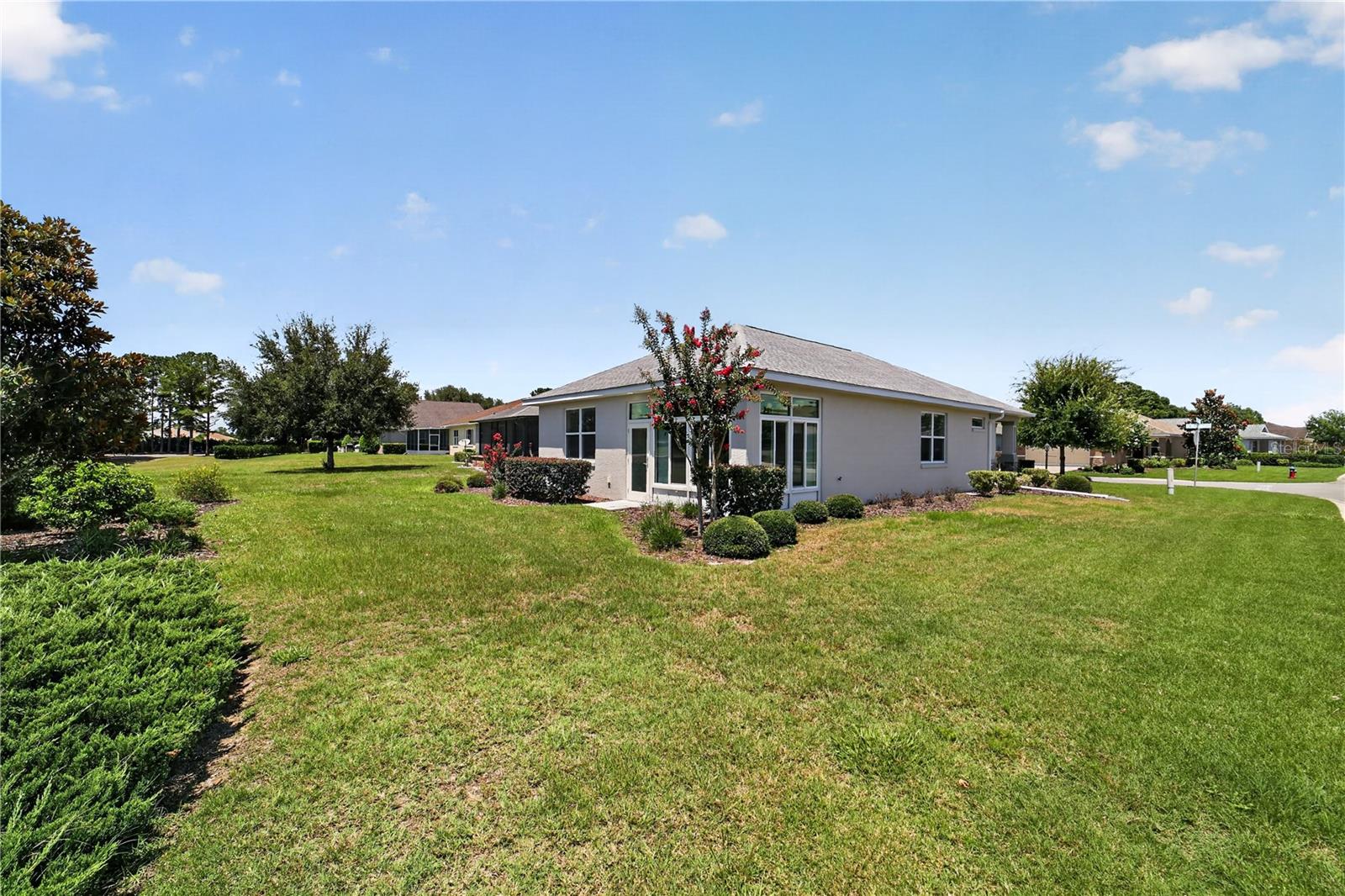 ON TOP OF THE WORLD - Residential