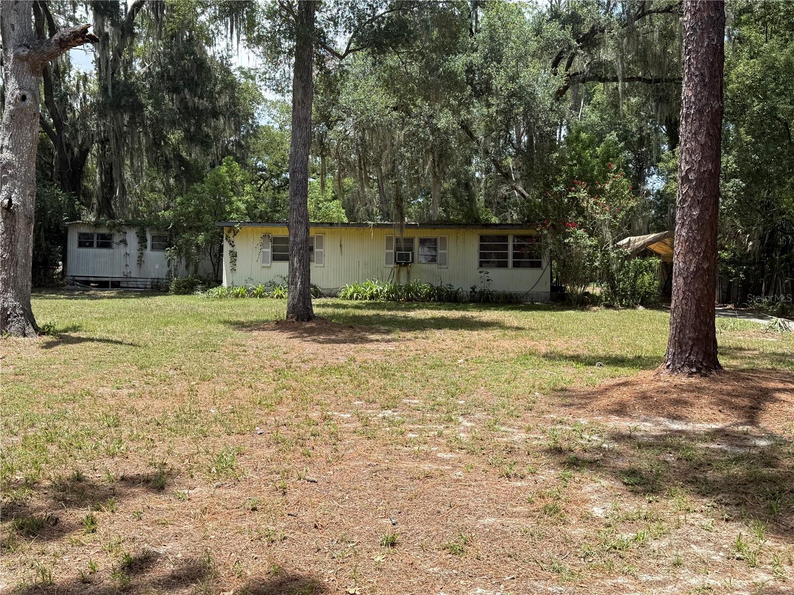 ACREAGE - Land
