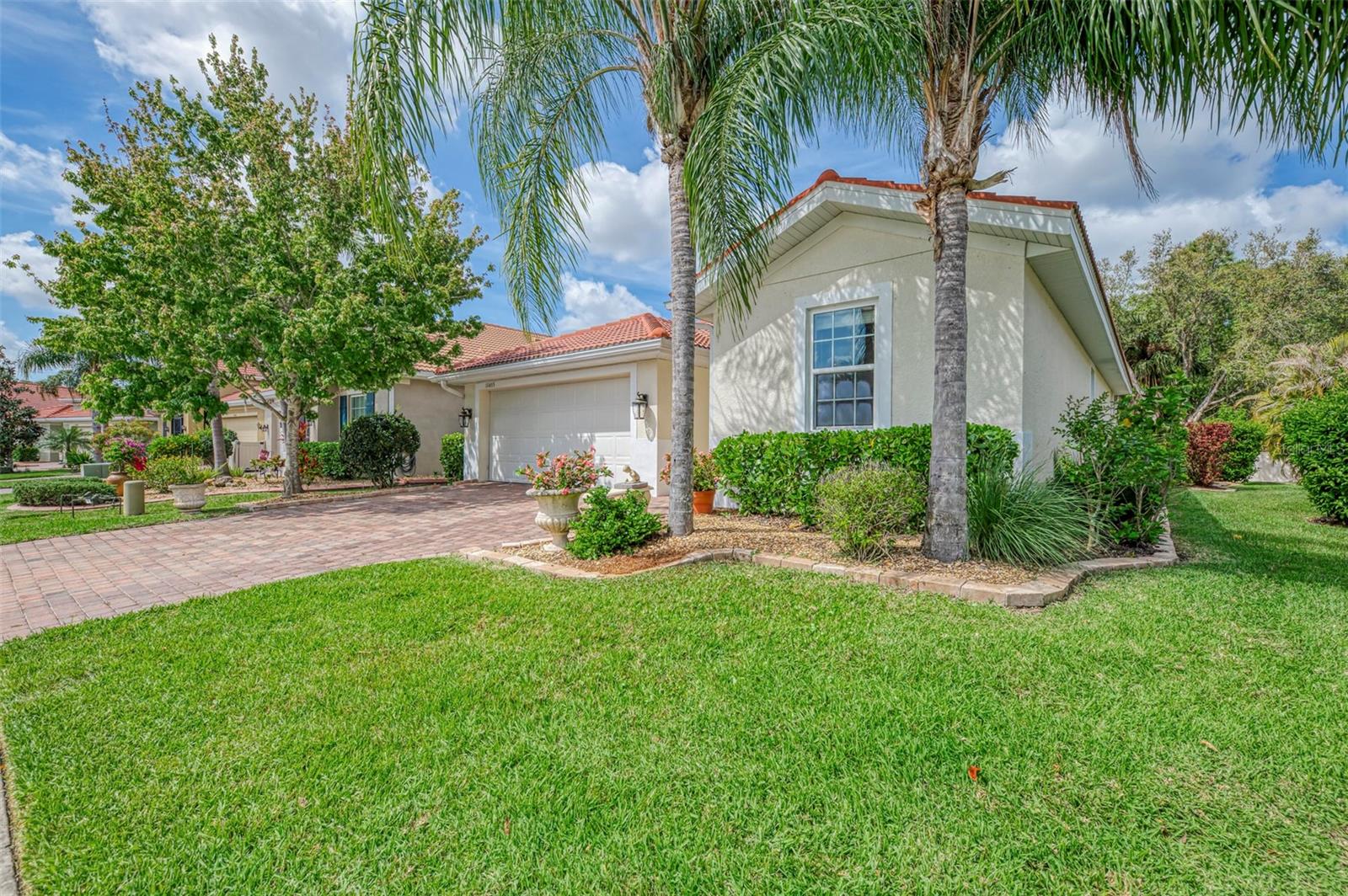 CARIBBEAN VILLAGE - Residential