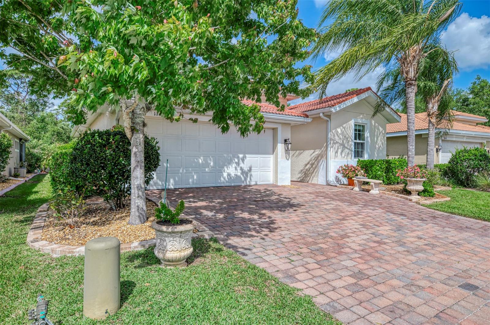 CARIBBEAN VILLAGE - Residential
