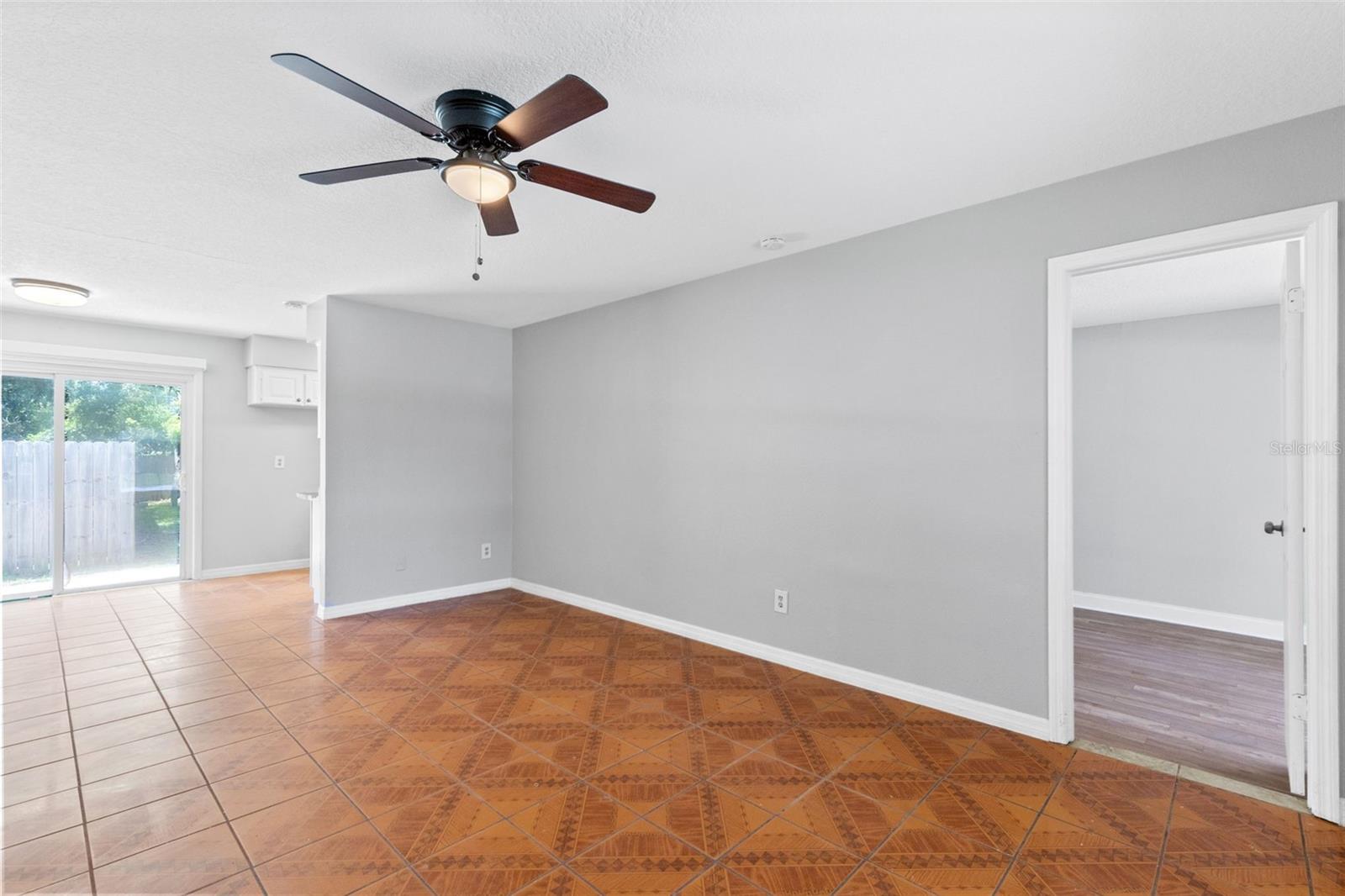PLYMOUTH HILLS - Residential