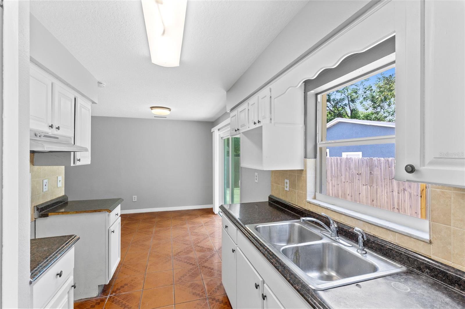PLYMOUTH HILLS - Residential