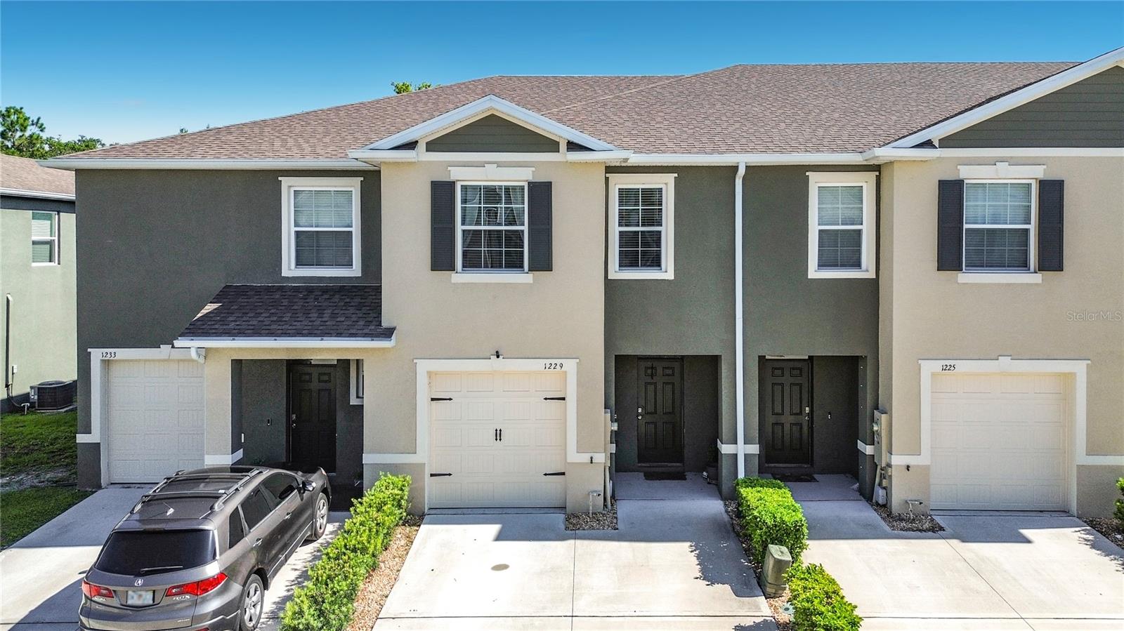 ATRIA/RIDGEWOOD LAKES - Residential