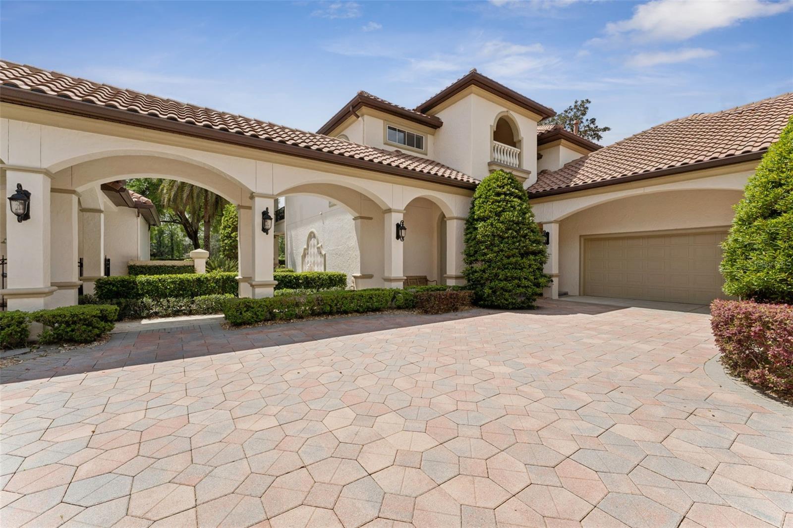 ALAQUA LAKES - Residential