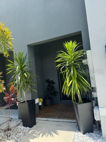 PROMENADE EAST - Residential Lease