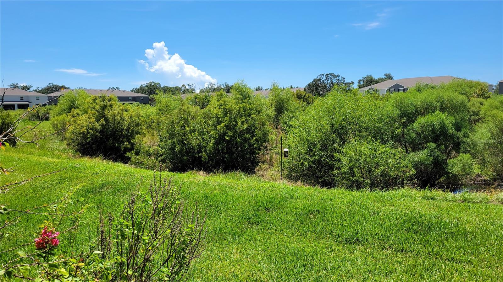 PROMENADE EAST - Residential Lease