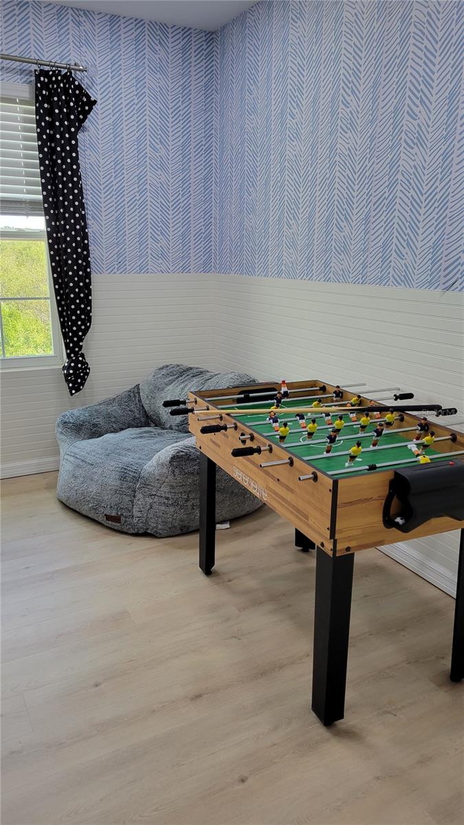 PROMENADE EAST - Residential Lease