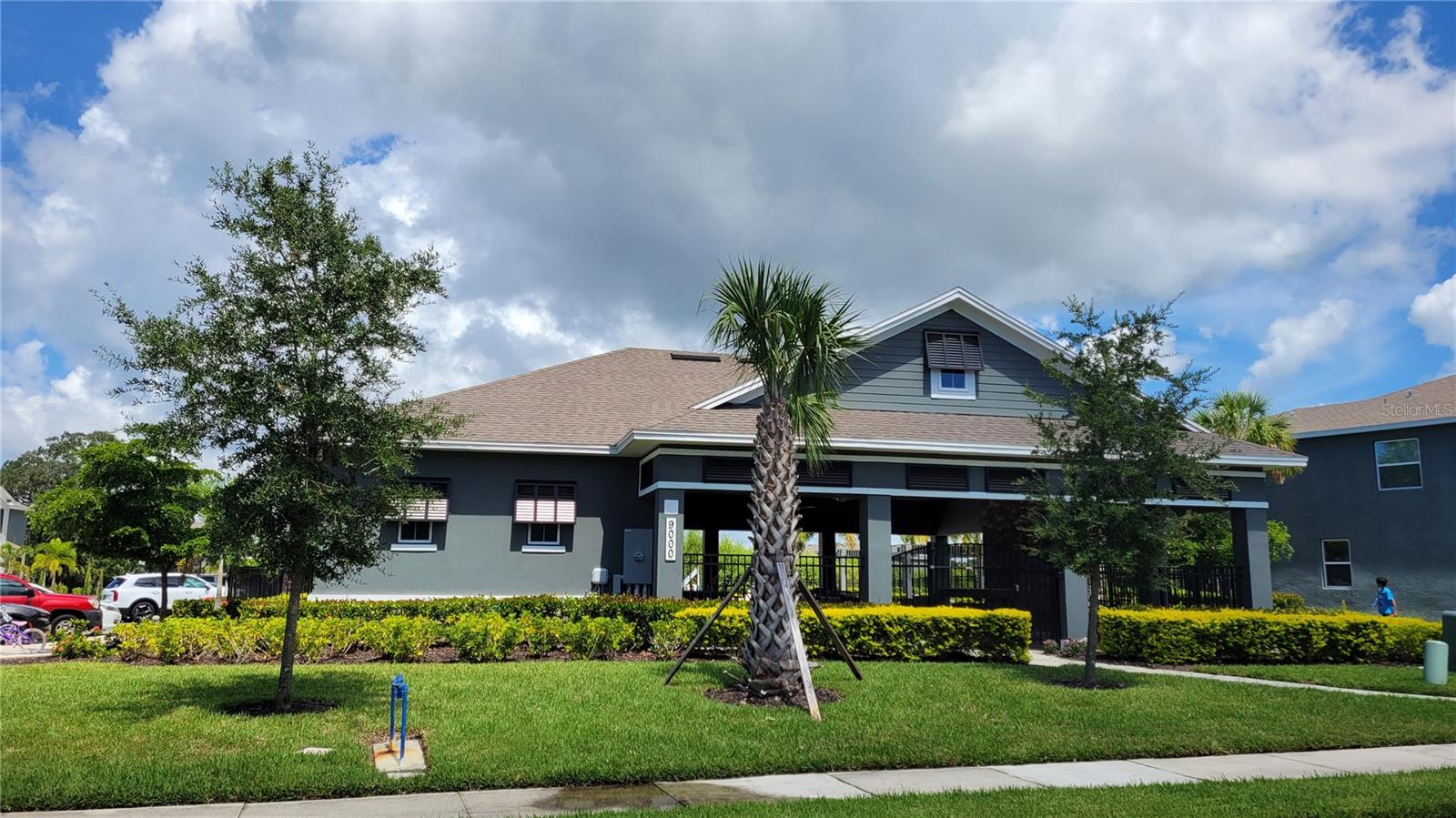 PROMENADE EAST - Residential Lease