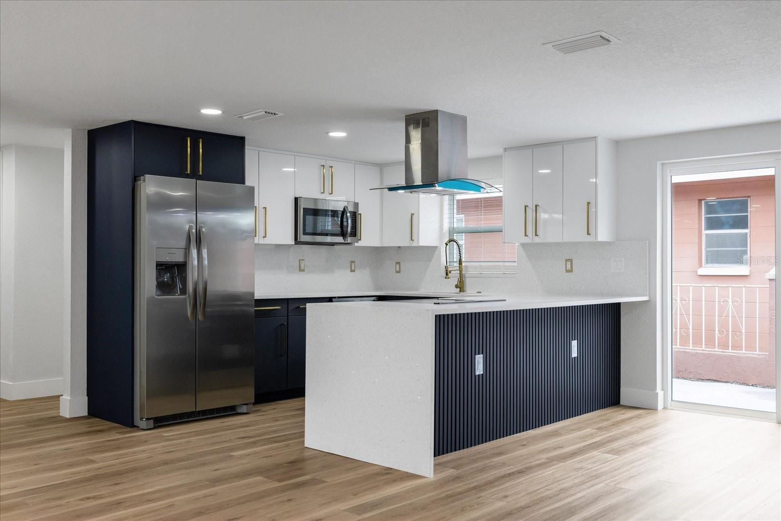 PINE CREST VILLA ADD 6 - Residential