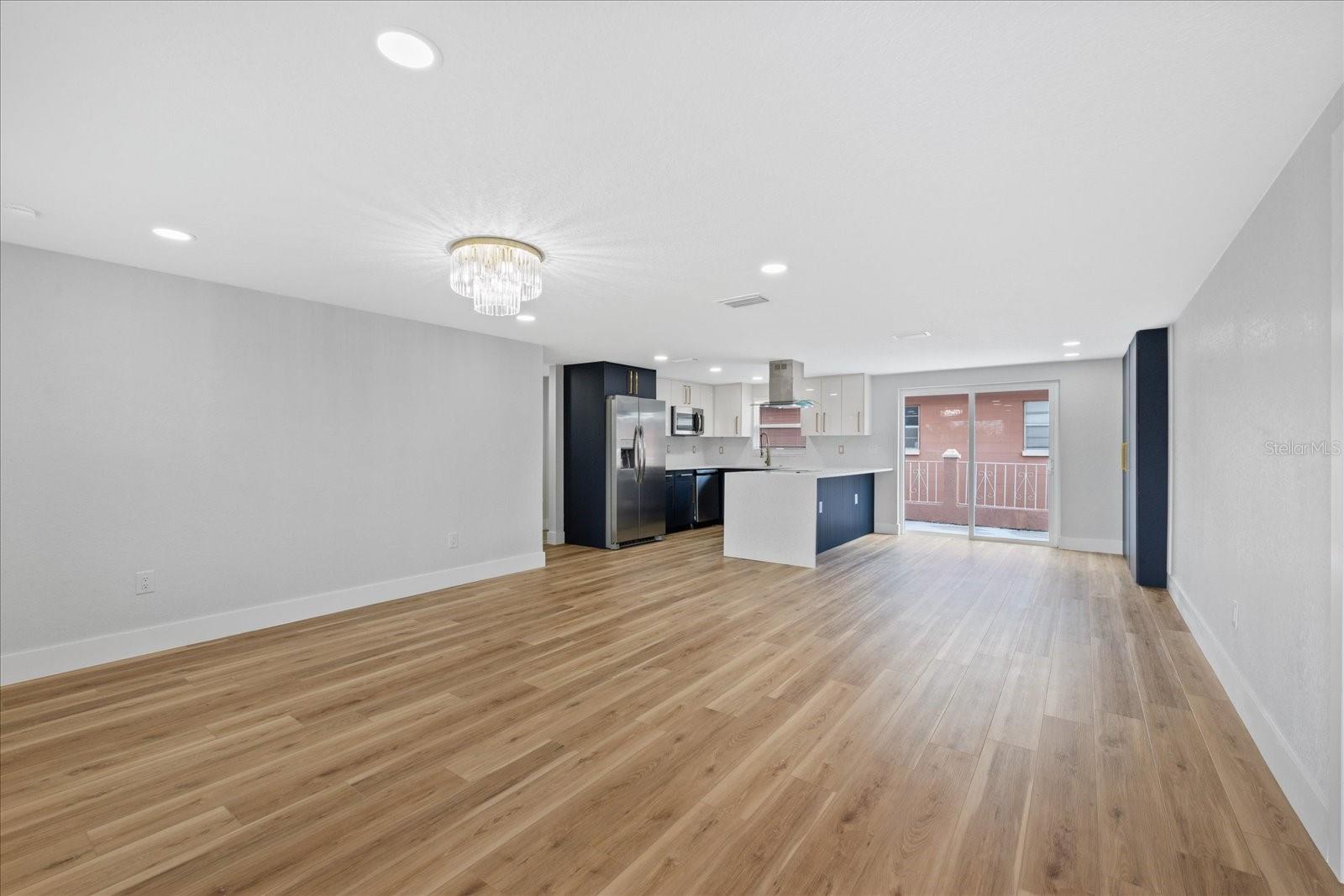 PINE CREST VILLA ADD 6 - Residential