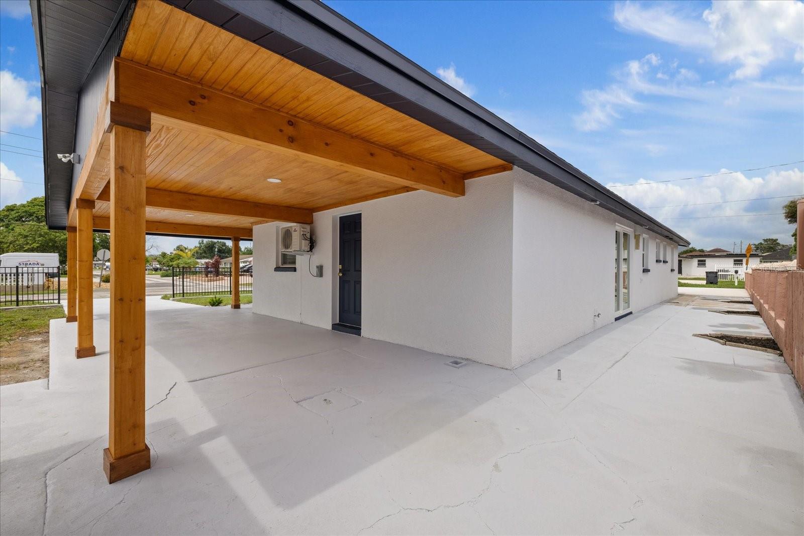 PINE CREST VILLA ADD 6 - Residential