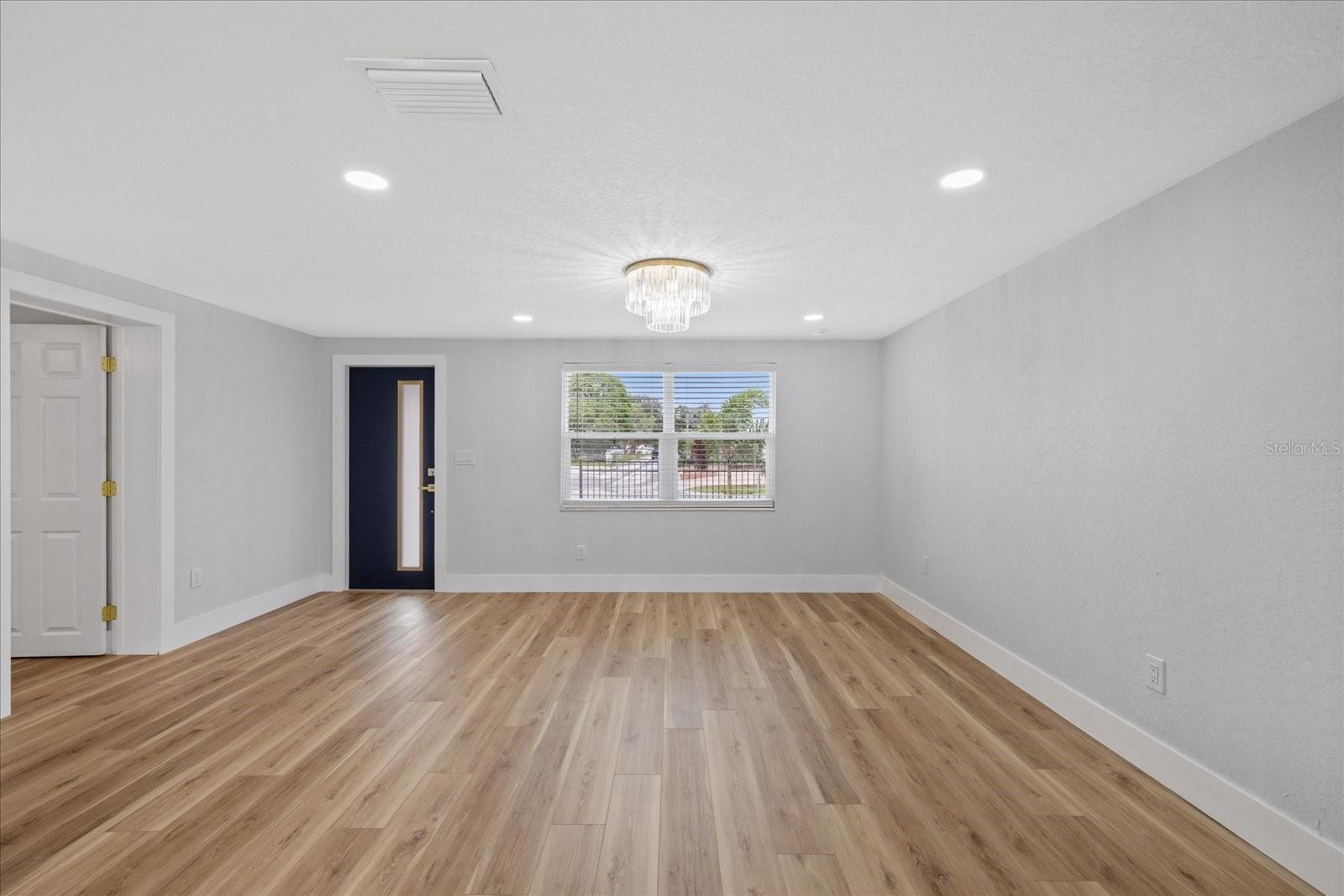 PINE CREST VILLA ADD 6 - Residential