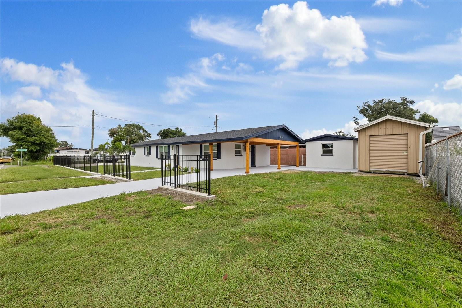PINE CREST VILLA ADD 6 - Residential