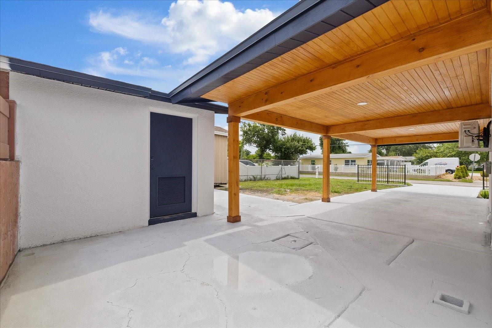 PINE CREST VILLA ADD 6 - Residential