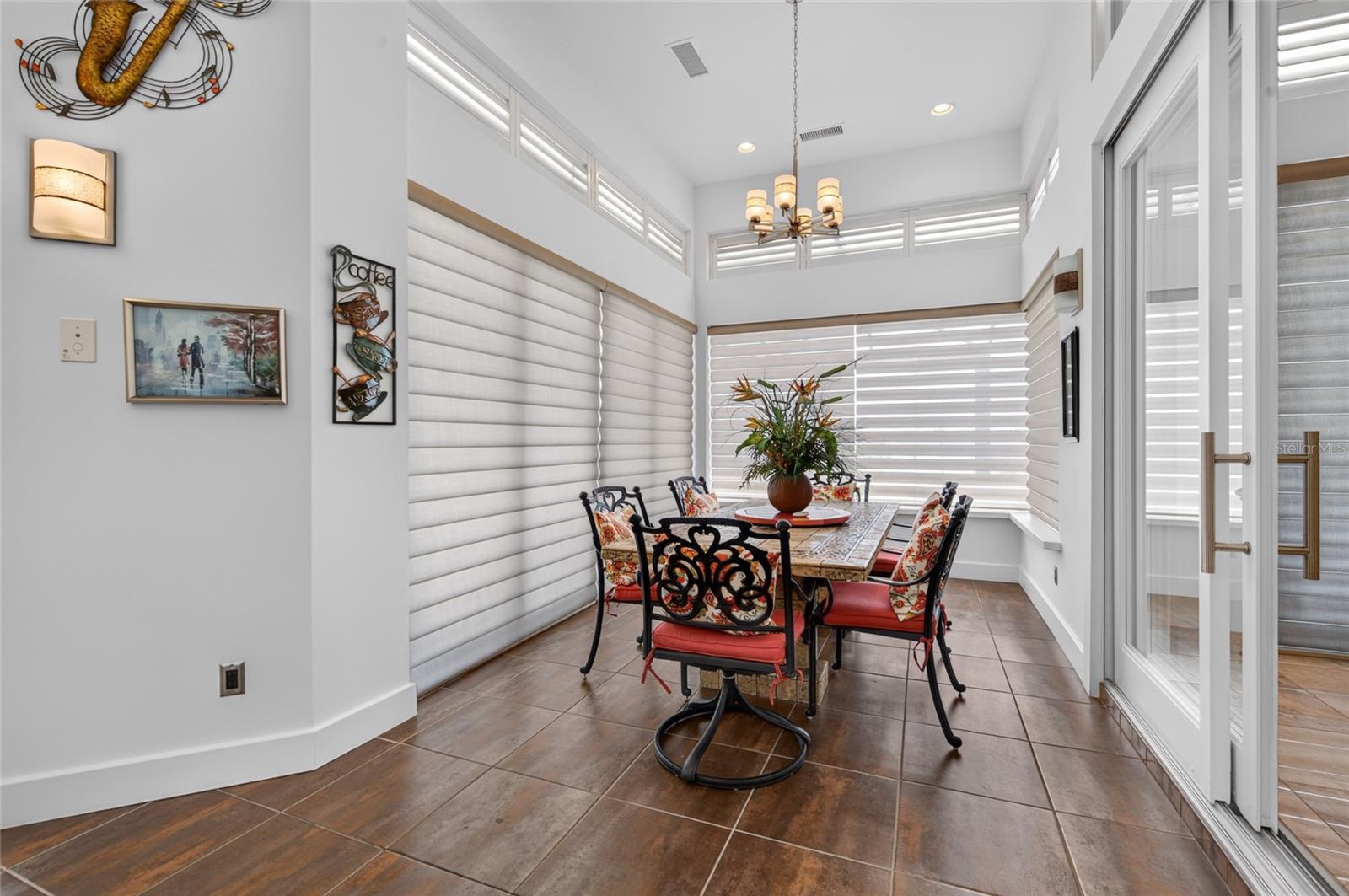 MC ELROYS BELLEVIEW - Residential