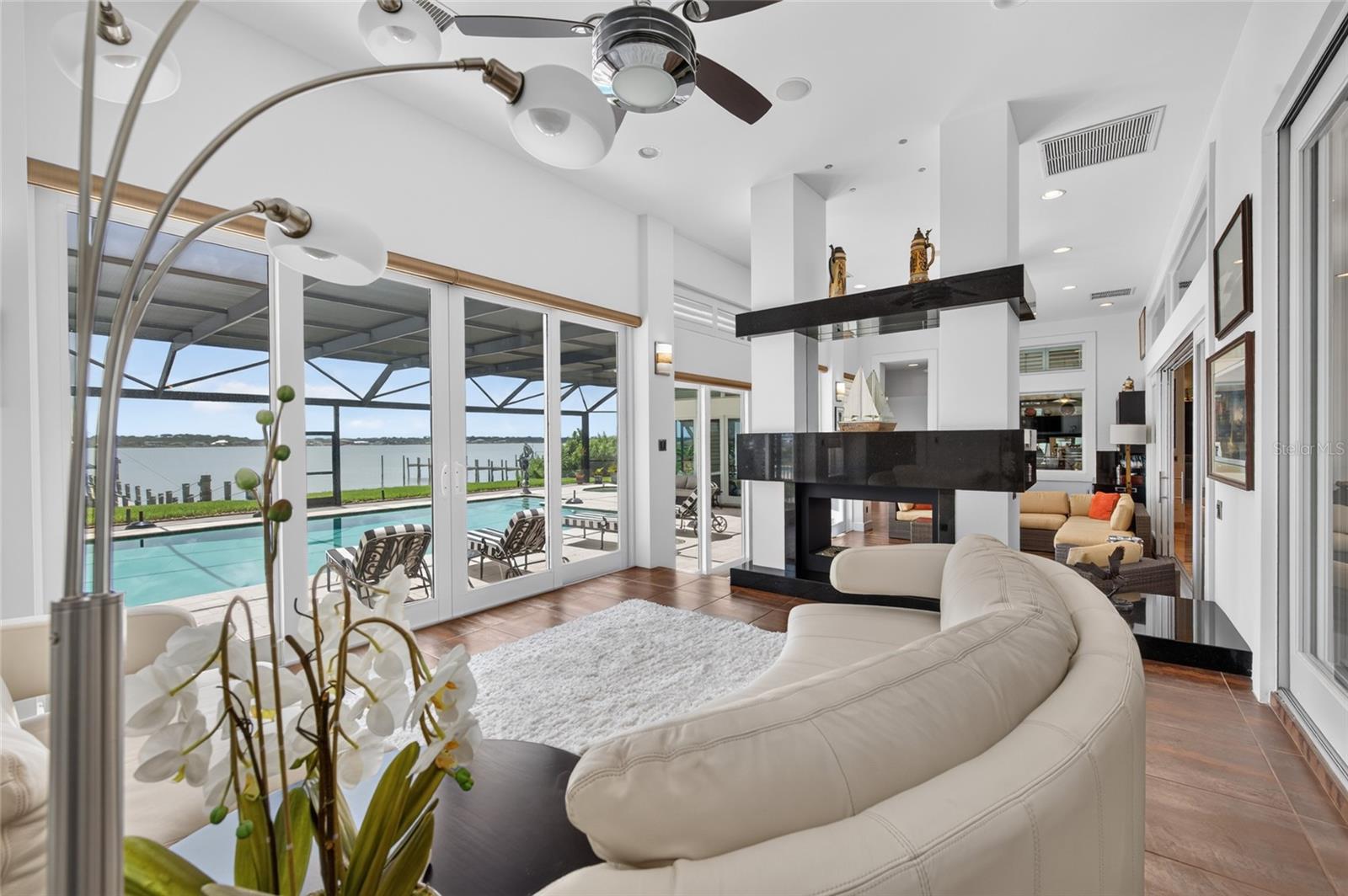 MC ELROYS BELLEVIEW - Residential