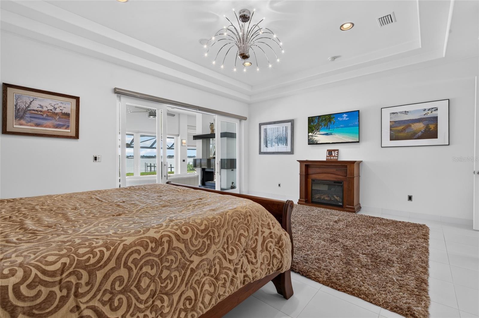 MC ELROYS BELLEVIEW - Residential