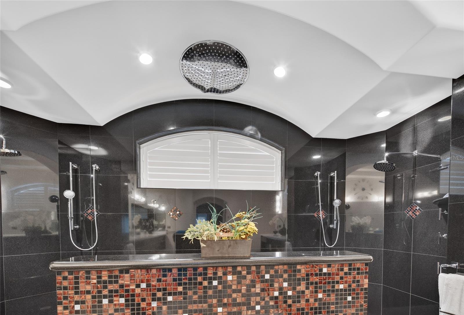 MC ELROYS BELLEVIEW - Residential