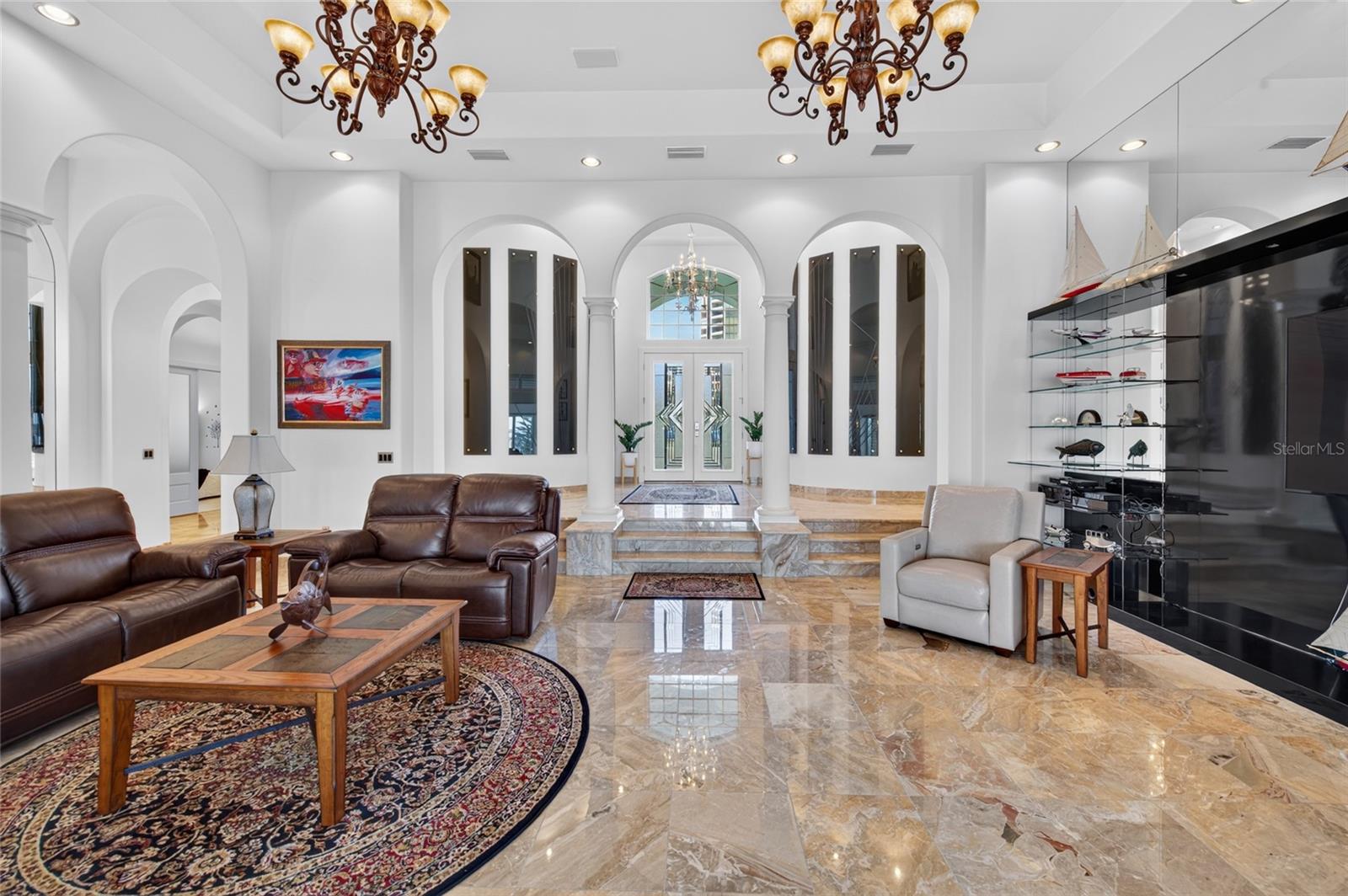 MC ELROYS BELLEVIEW - Residential