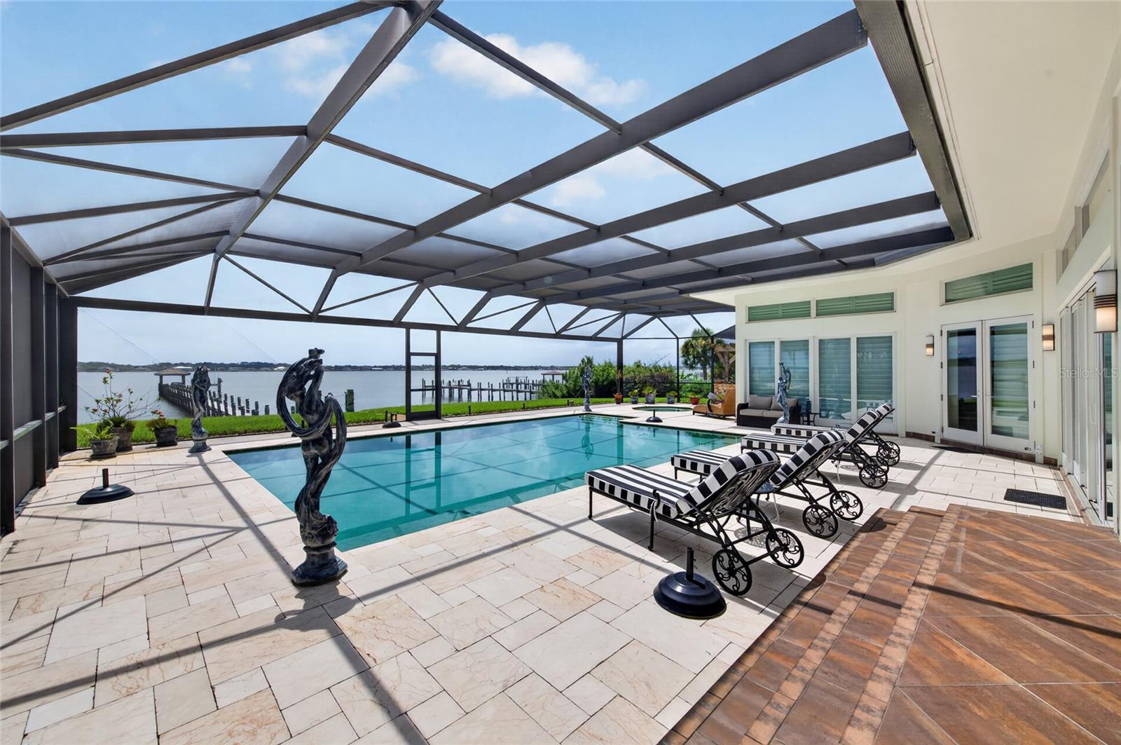 MC ELROYS BELLEVIEW - Residential