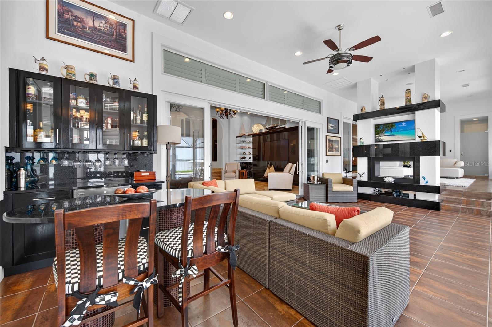 MC ELROYS BELLEVIEW - Residential