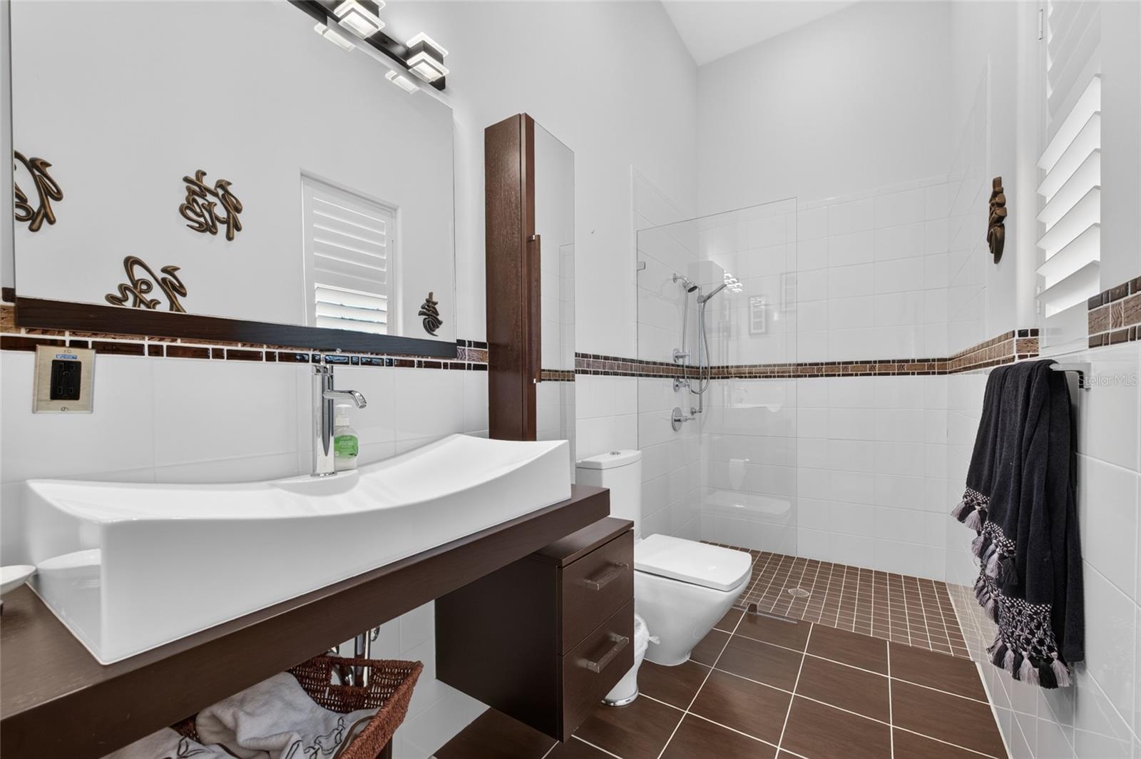 MC ELROYS BELLEVIEW - Residential