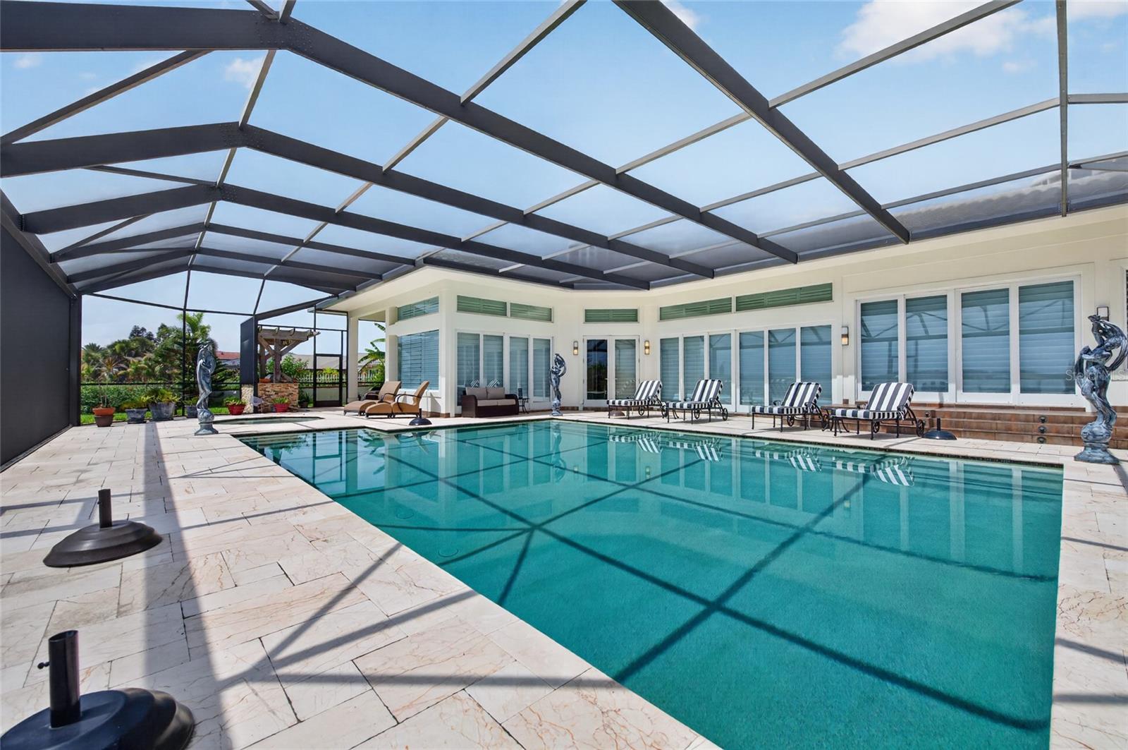 MC ELROYS BELLEVIEW - Residential